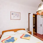 Apartment Ivana -two Bedroom With Garden